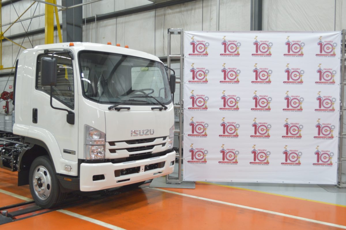 Planta SKD de Isuzu celebra 10 años con el camión 7 mil Autotransporte.mx Planta SKD de Isuzu celebra 10 años con el camión 7 mil Autotransporte.mx
